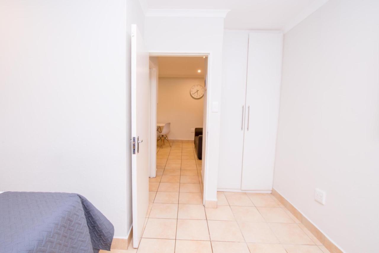 Prestigious Apartments Сэндтон Экстерьер фото