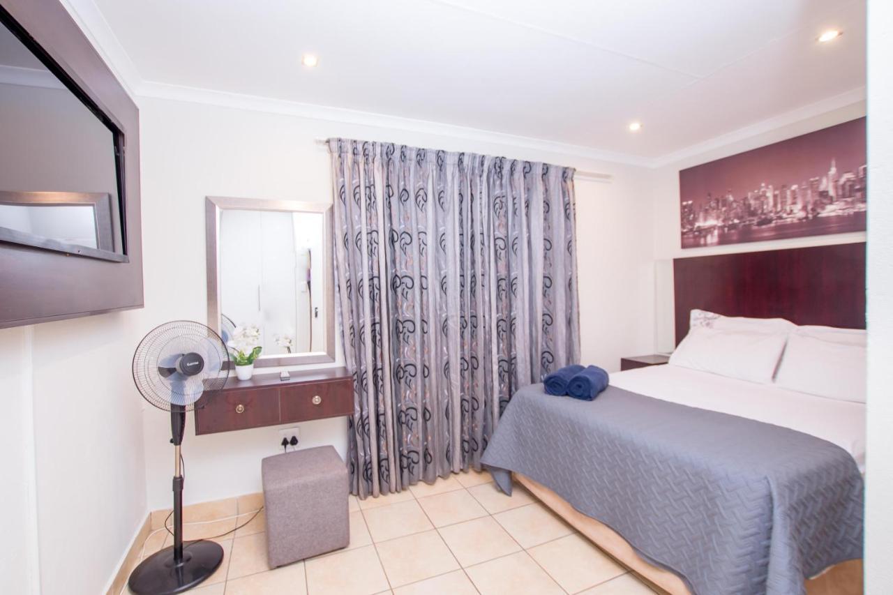 Prestigious Apartments Сэндтон Экстерьер фото