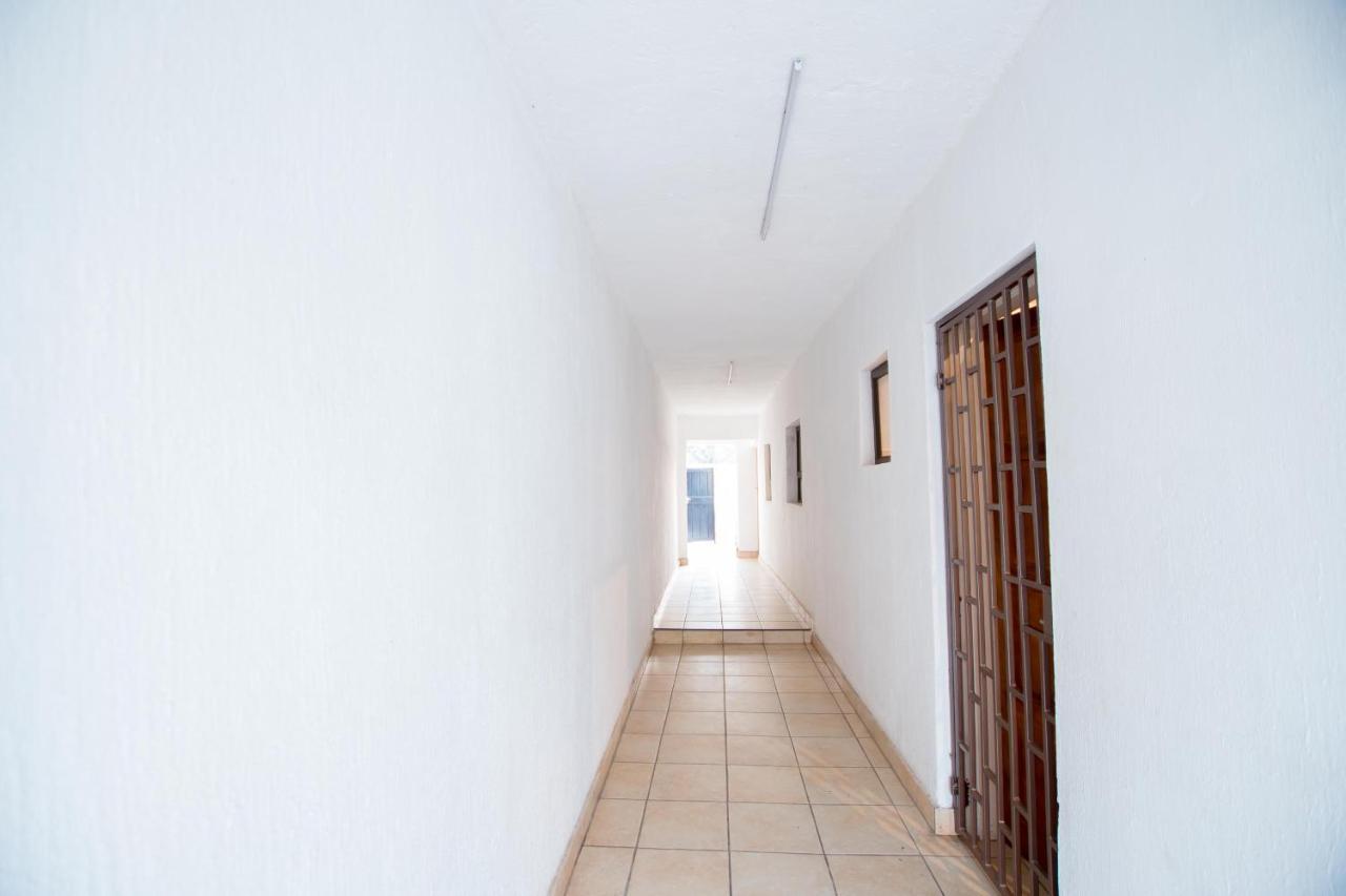 Prestigious Apartments Сэндтон Экстерьер фото