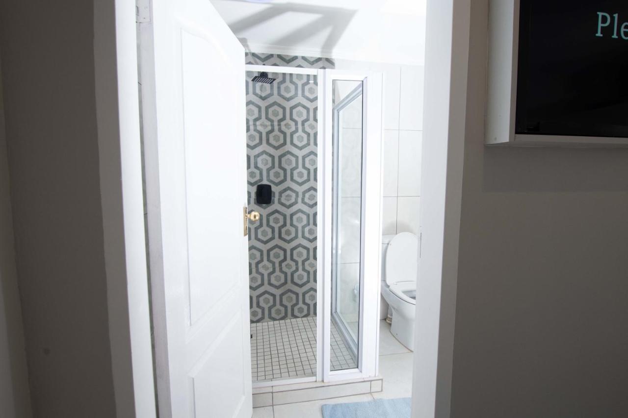 Prestigious Apartments Сэндтон Экстерьер фото